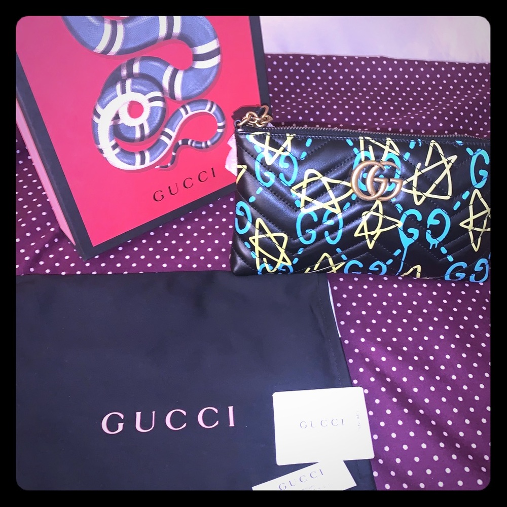 🚫SOLD🚫 Brand New GUCCI Graffiti print purse